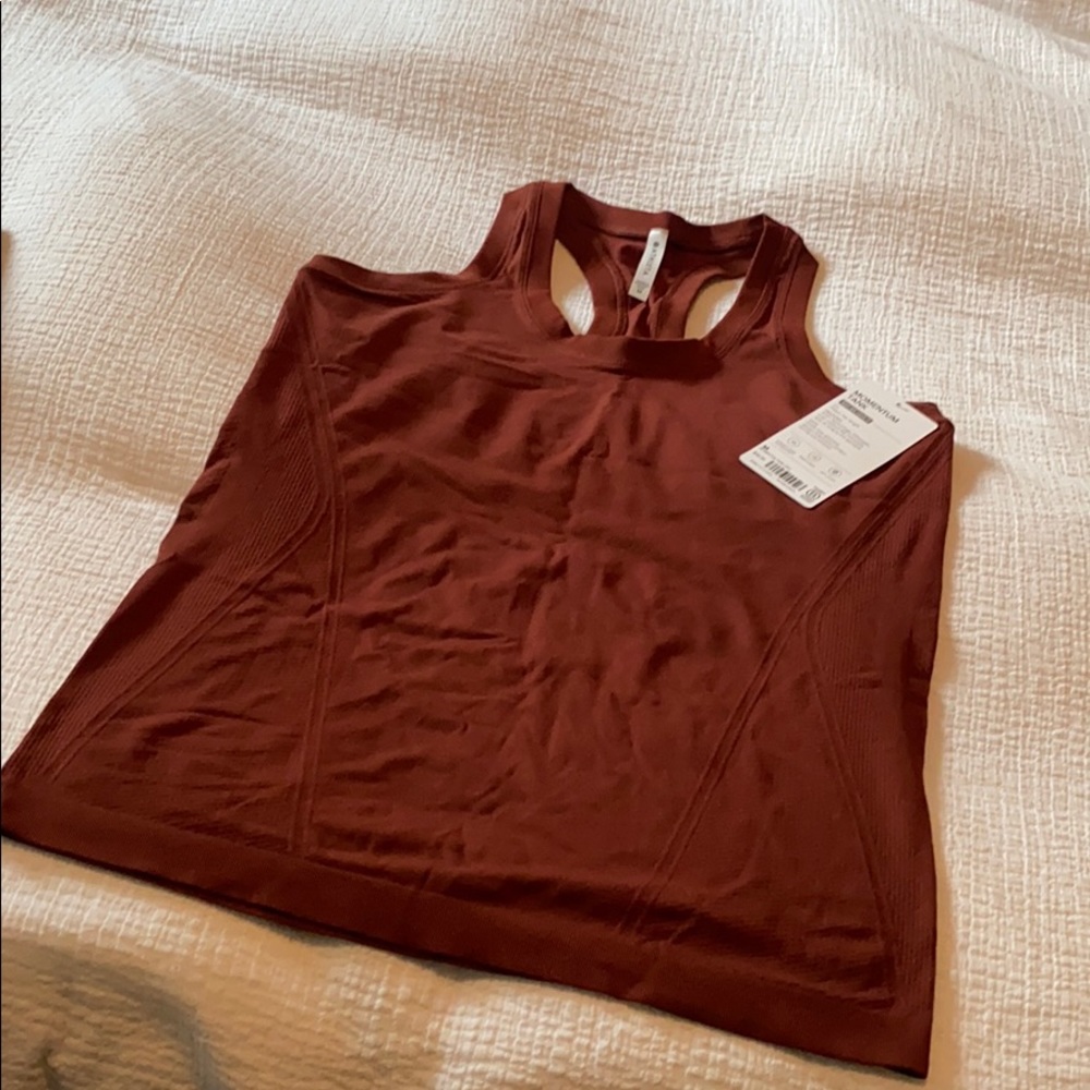 Momentum tank